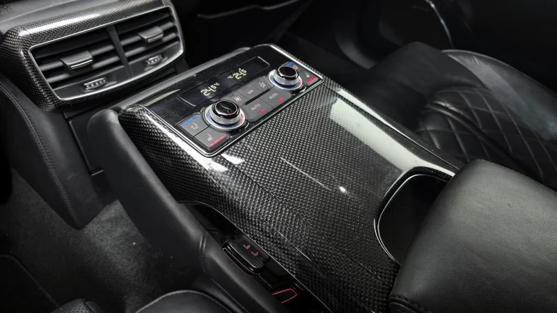 Audi S8