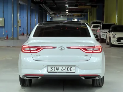 Renault SM6
