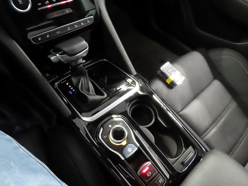 Renault SM6
