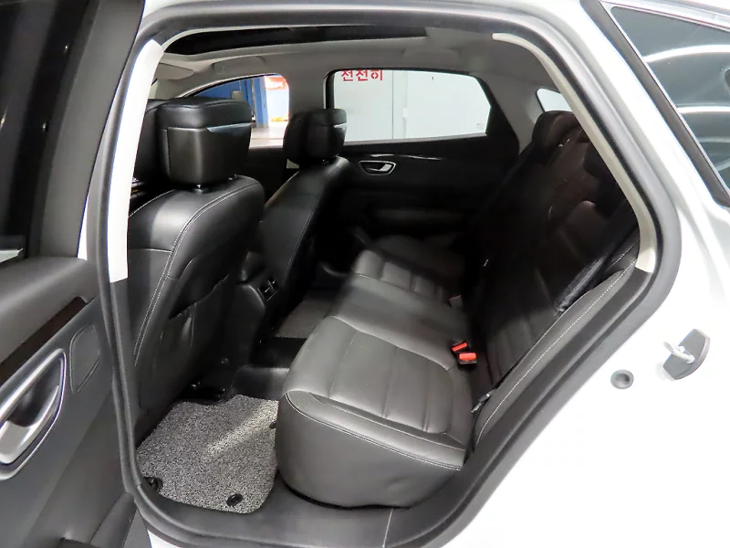 Renault SM6