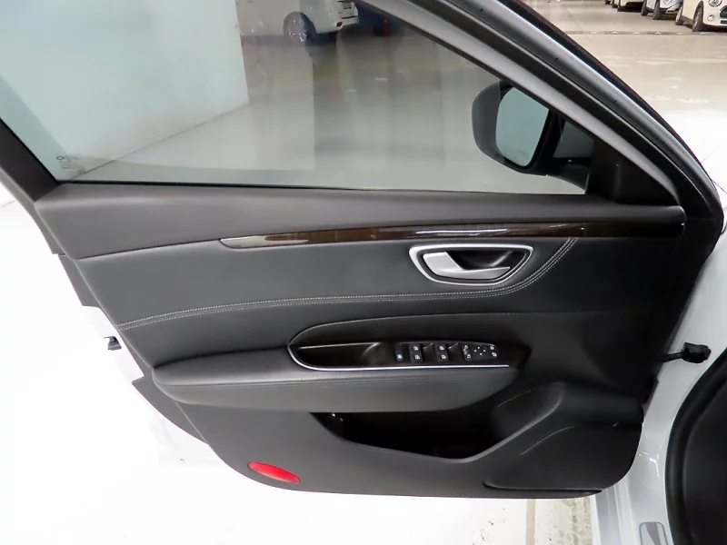 Renault SM6