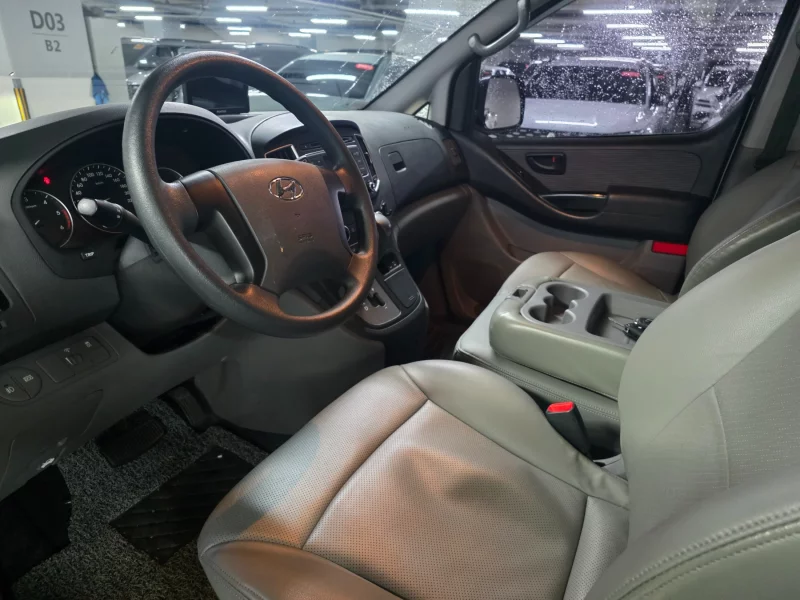 Hyundai Grand Starex