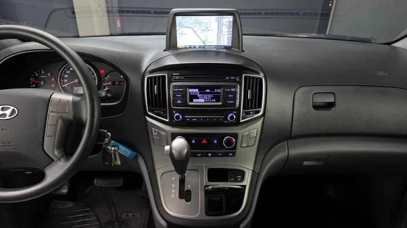 Hyundai Grand Starex