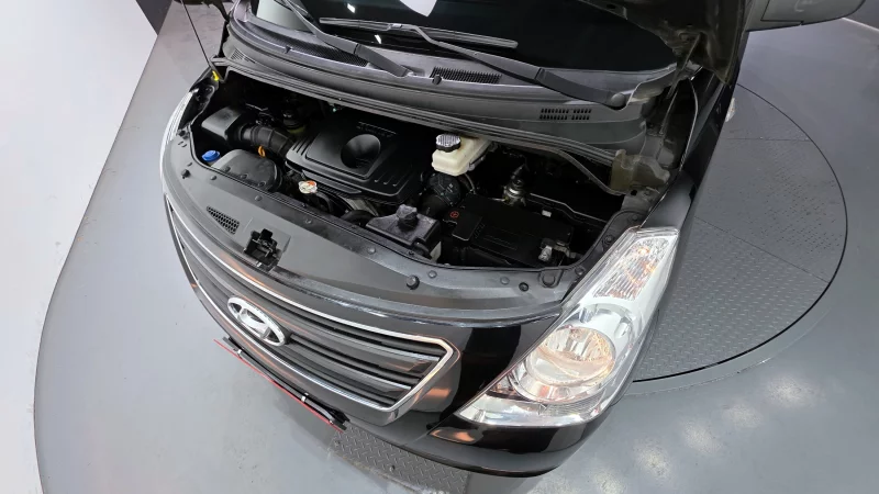 Hyundai Grand Starex