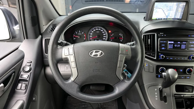 Hyundai Grand Starex