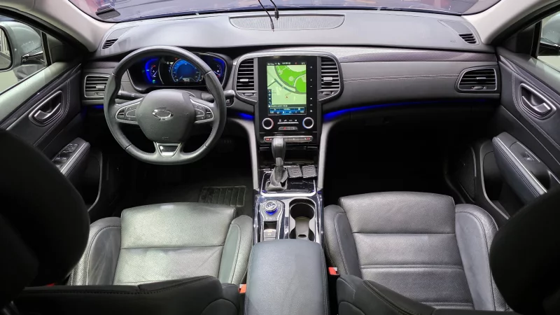 Renault SM6