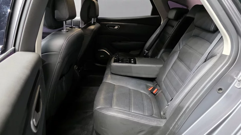 Renault SM6