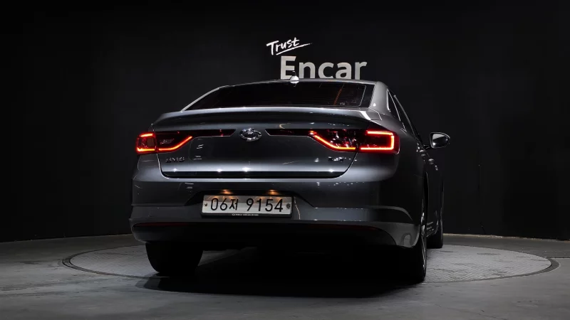 Renault SM6