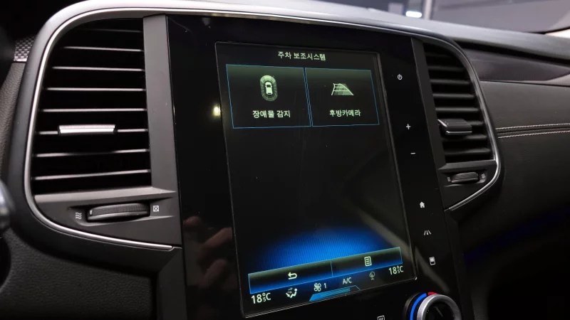 Renault SM6