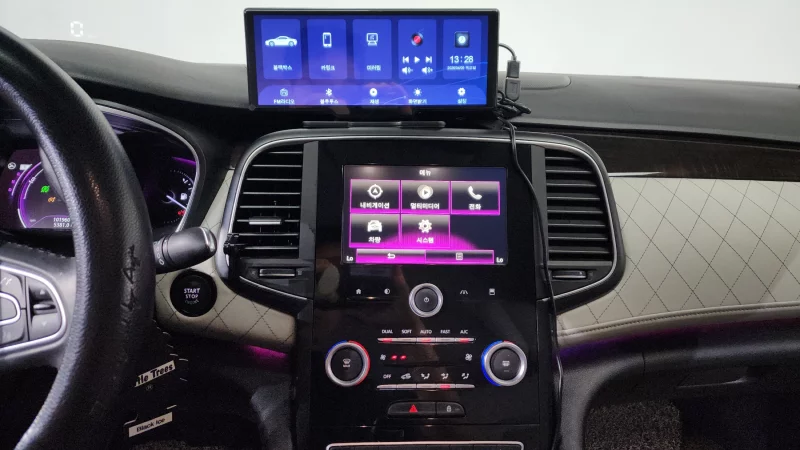 Renault SM6