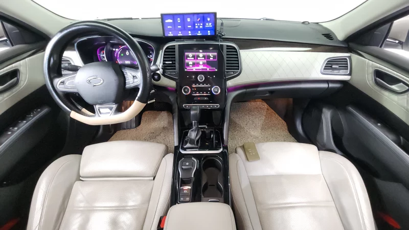 Renault SM6