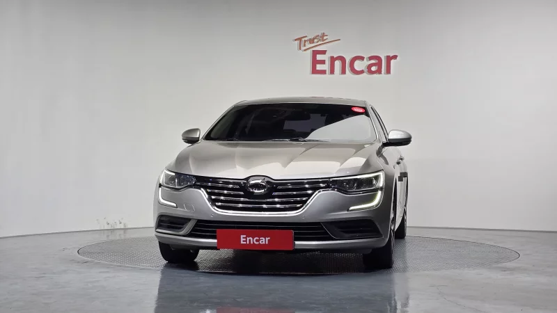 Renault SM6