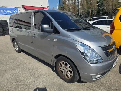 Hyundai Grand Starex