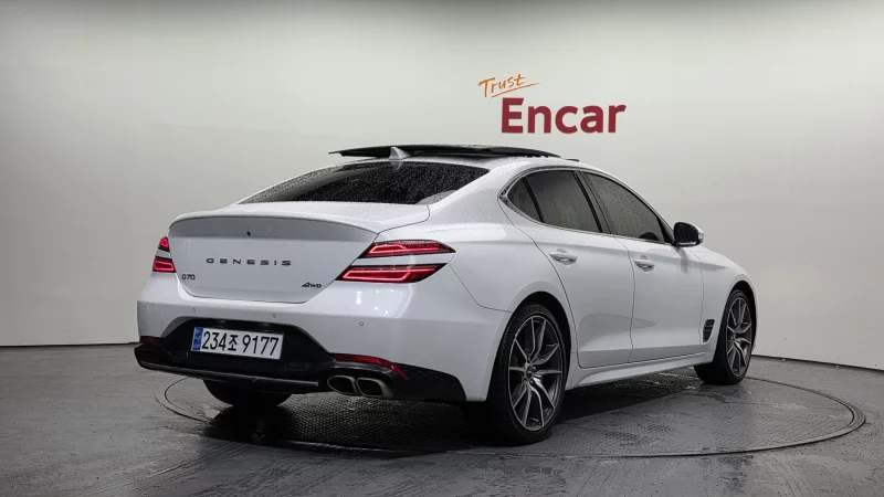 Genesis G70