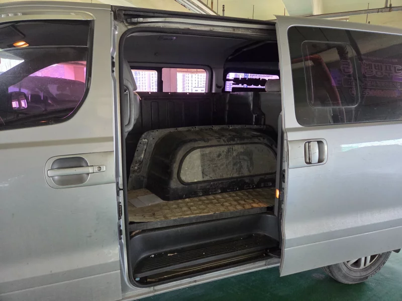 Hyundai Grand Starex