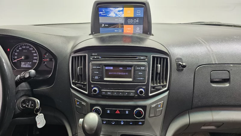 Hyundai Grand Starex