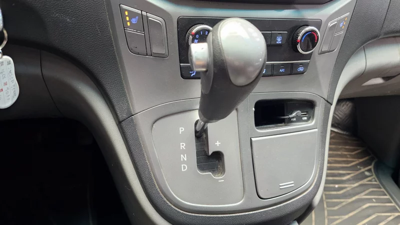 Hyundai Grand Starex