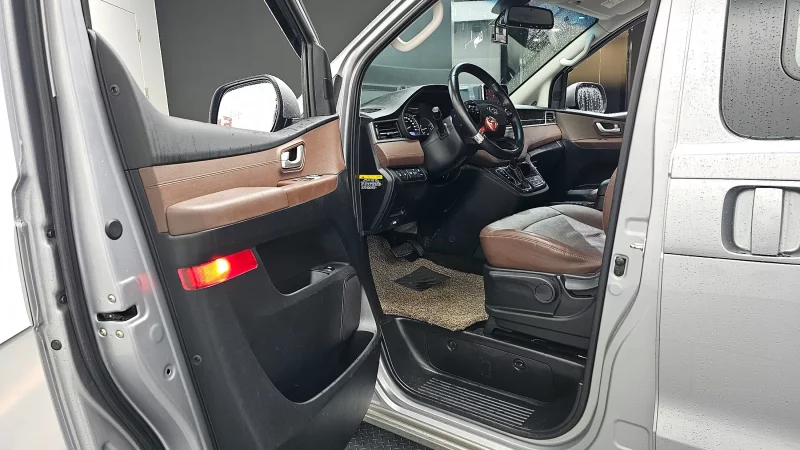 Hyundai Grand Starex