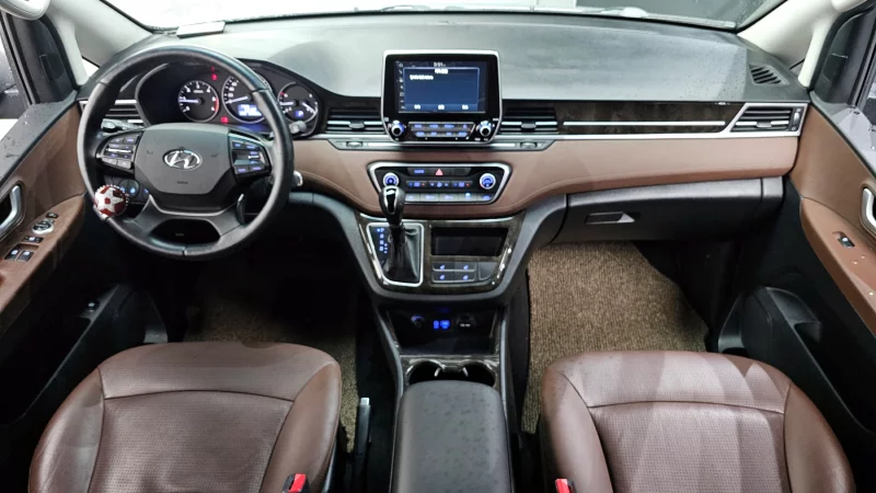 Hyundai Grand Starex