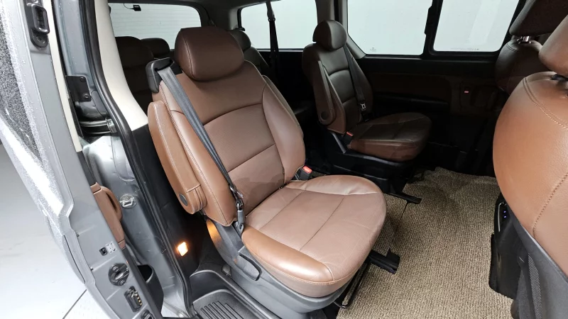 Hyundai Grand Starex