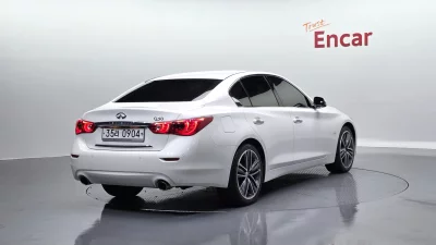 Infiniti Q50
