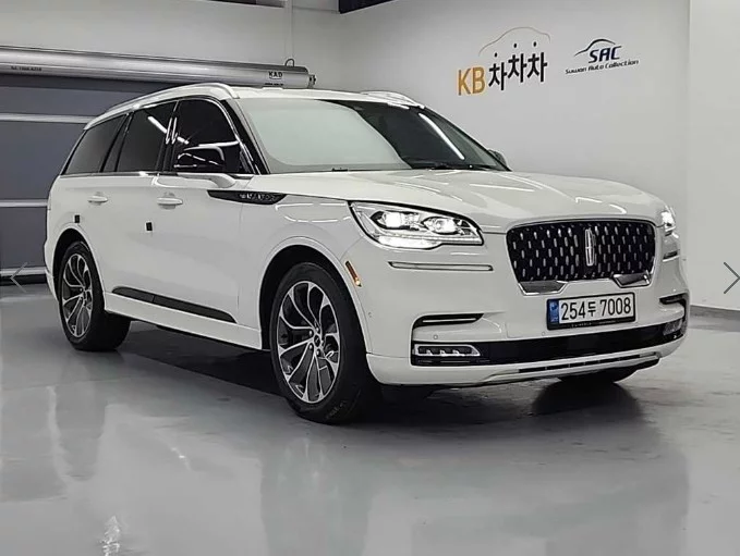 Lincoln AVIATOR