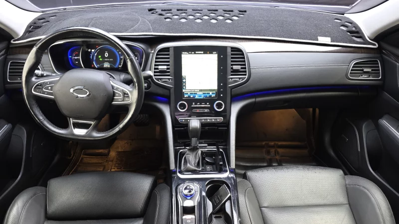 Renault SM6