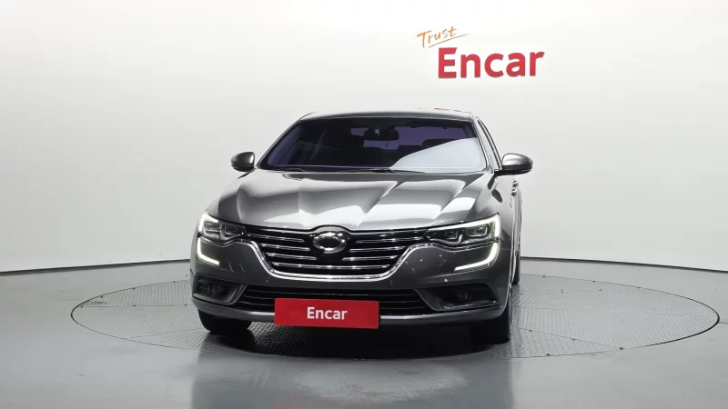 Renault SM6
