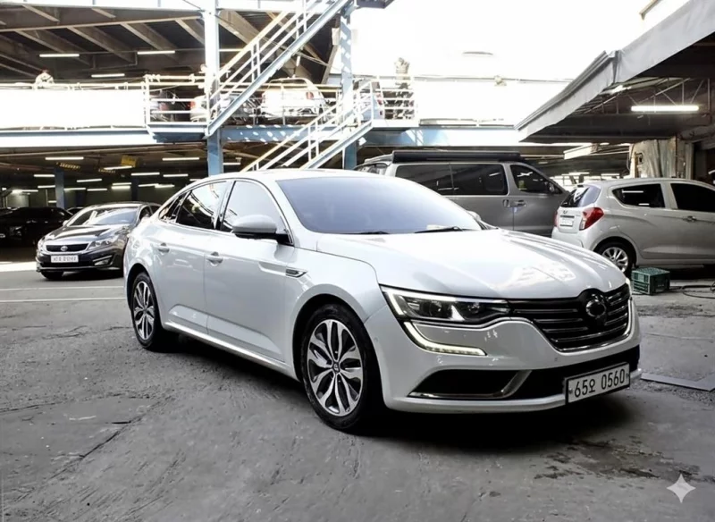 Renault SM6