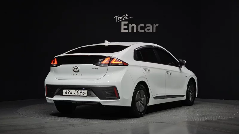 Hyundai Ioniq