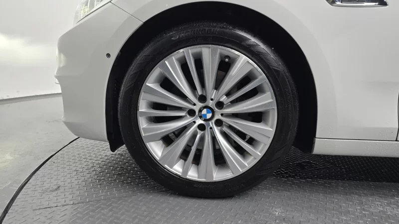 BMW 5-Series Gran Turismo