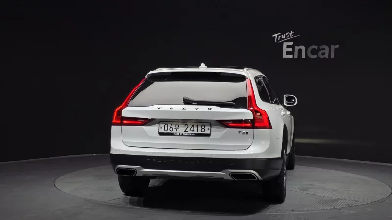 Volvo V90
