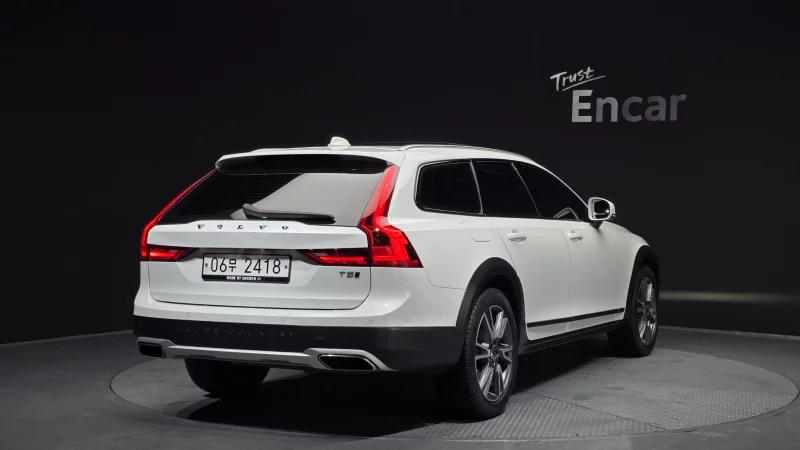 Volvo V90