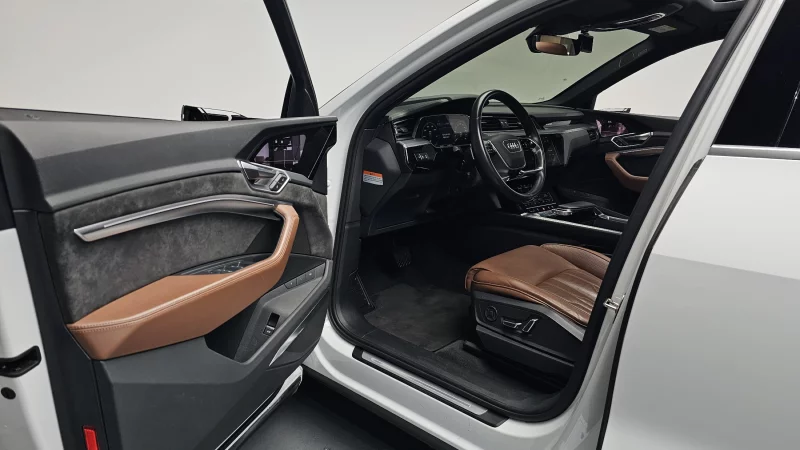 Audi e-tron