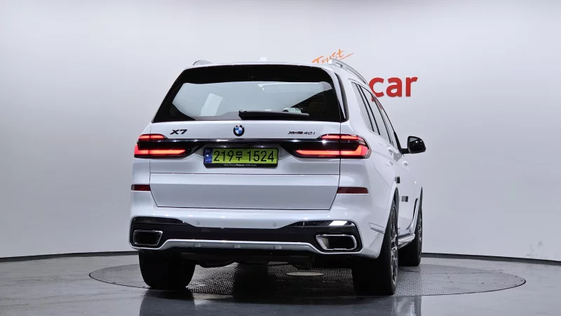 BMW X7