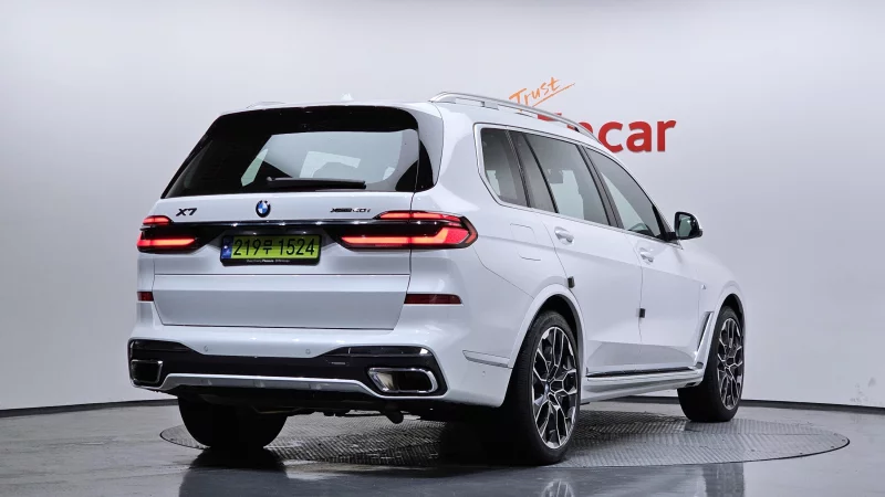 BMW X7