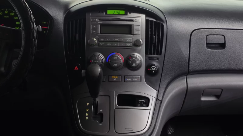 Hyundai Grand Starex