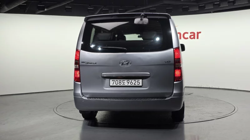 Hyundai Grand Starex