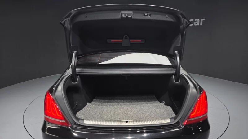 Genesis EQ900