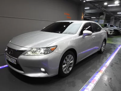 Lexus ES300h
