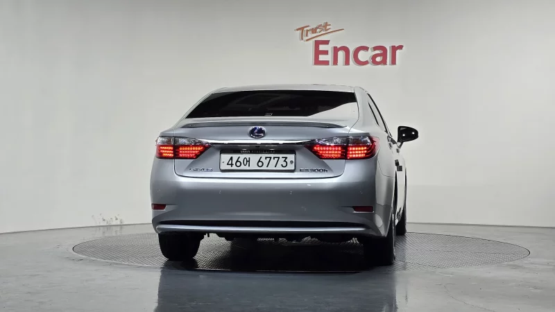 Lexus ES300h