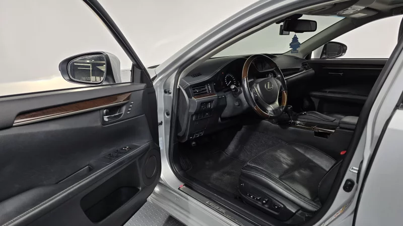 Lexus ES300h