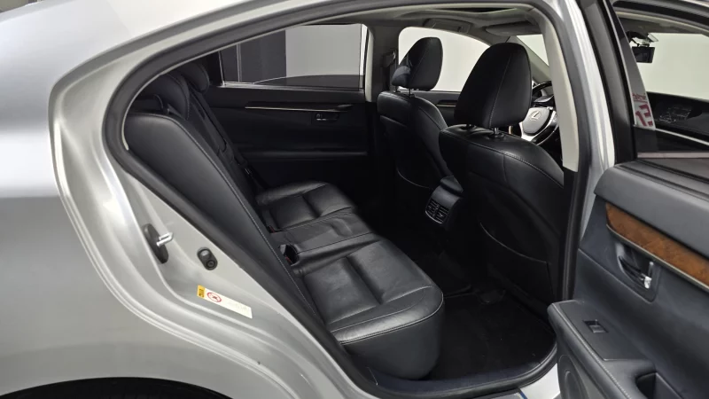 Lexus ES300h