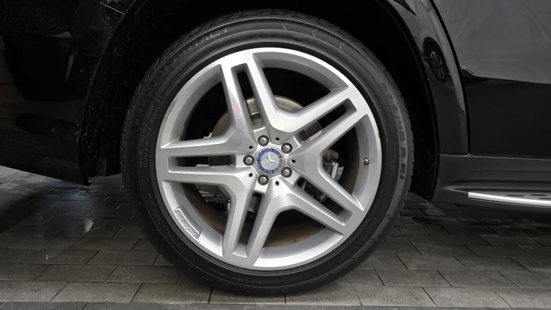 Mercedes-Benz GL-Class