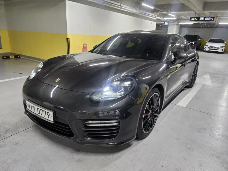 Porsche Panamera