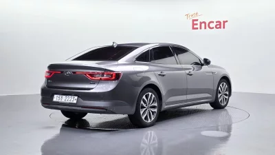 Renault SM6