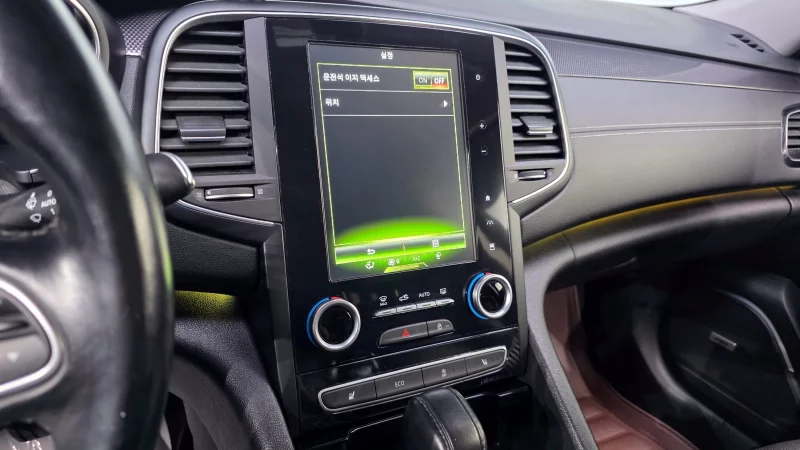 Renault SM6