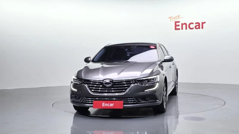 Renault SM6