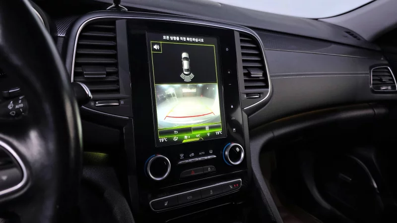 Renault SM6