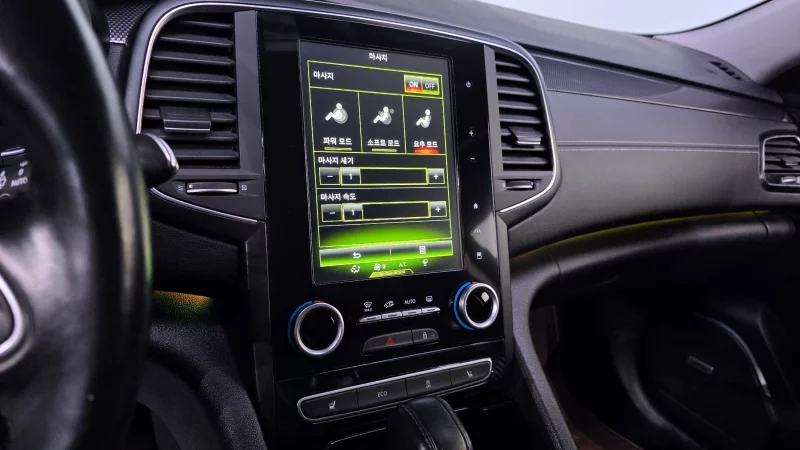 Renault SM6